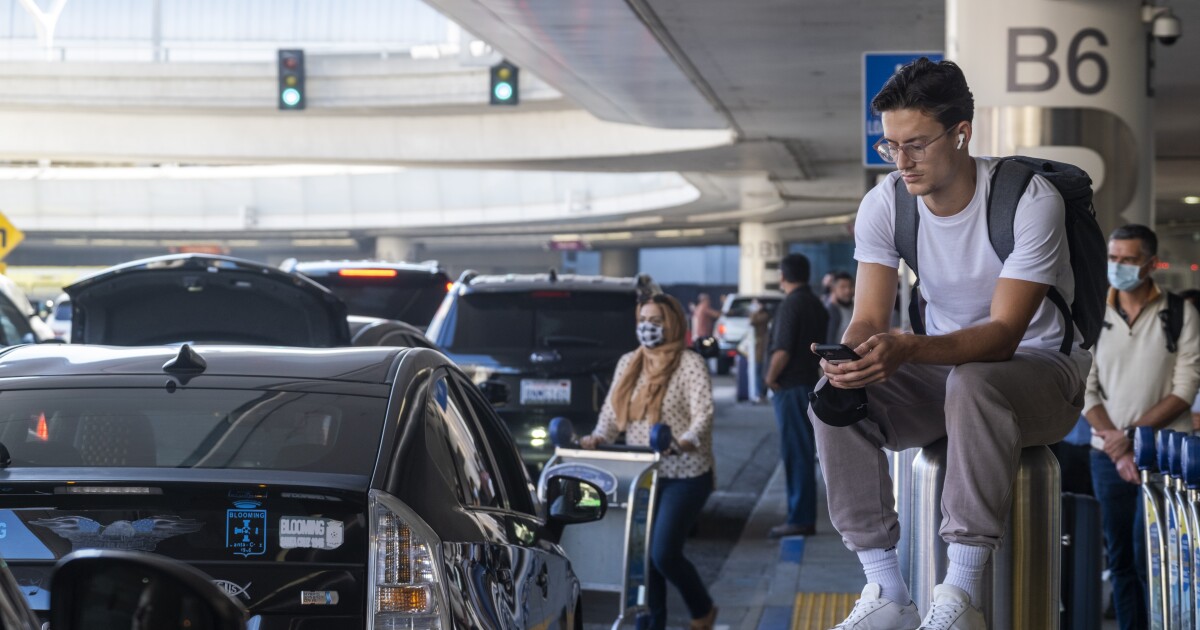 Uber, Lyft terlalu mahal di LAX?  Taksi, bus, dan pilihan lainnya