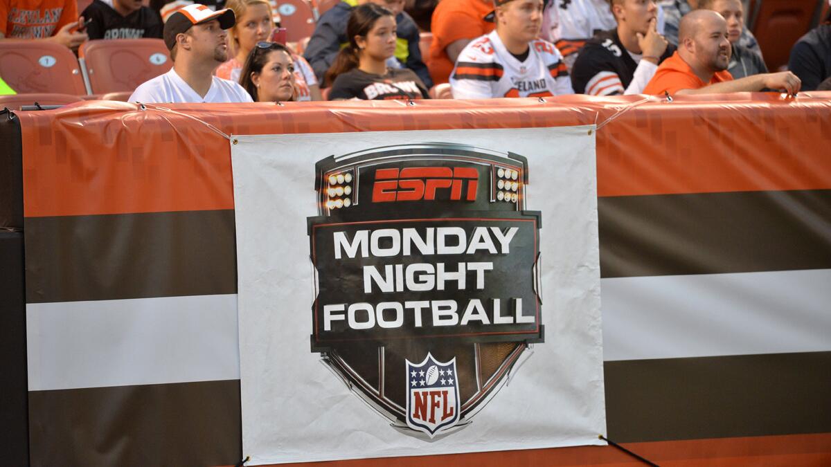 ESPN's Monday Night Football Scores Its Most-Viewed NFL Regular Season  Since 2015 - ESPN Press Room U.S.