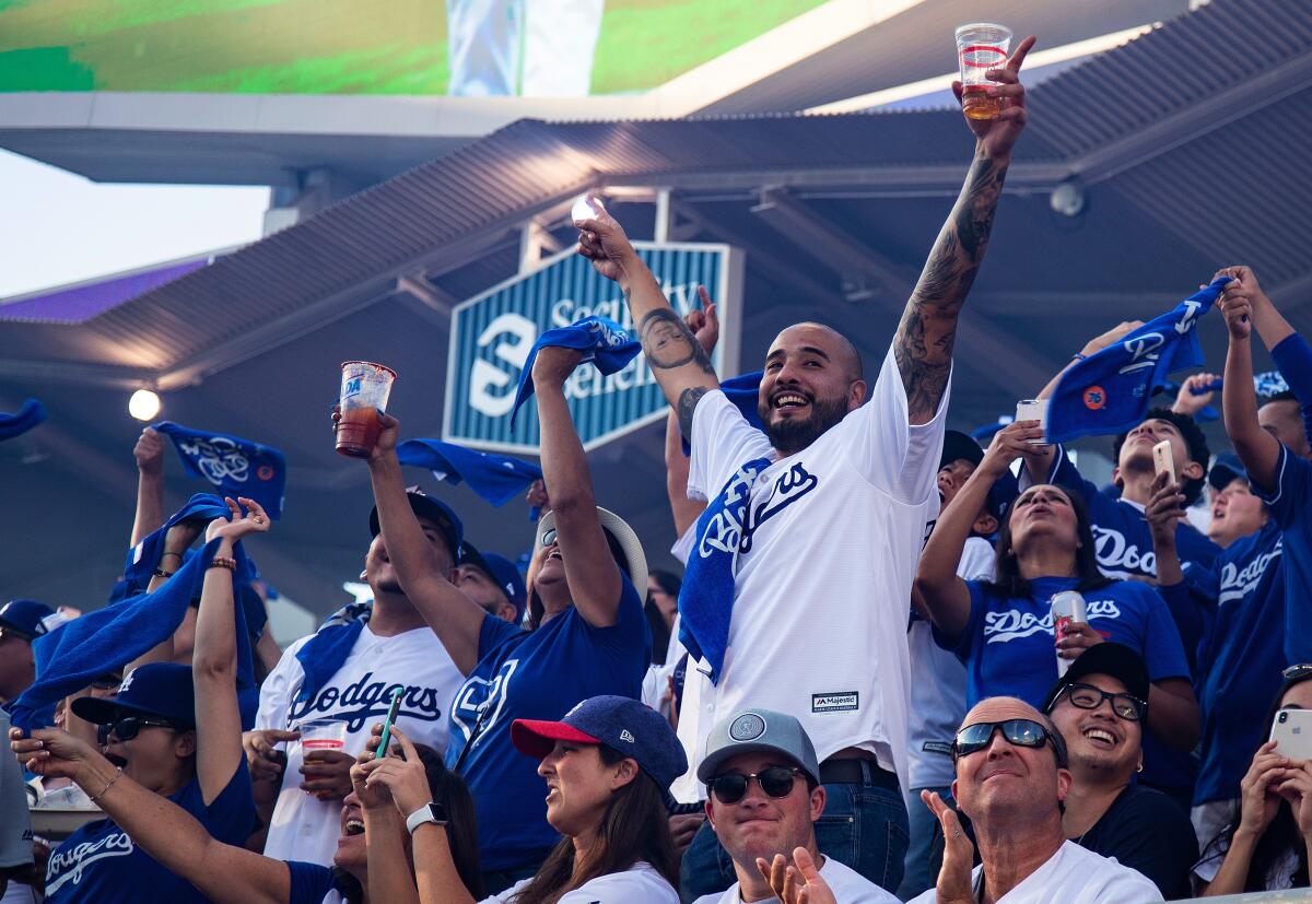 Gina Ferazzi Los Angeles Times a blue october SPORTS, D1