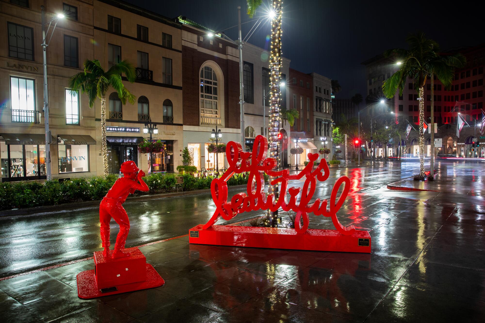 Beverly Hills, CA/USA - July 12, 2020: Long line of socially distancing  customers in face masks wait outside the Louis Vuitton store Rodeo Drive  Stock Photo - Alamy