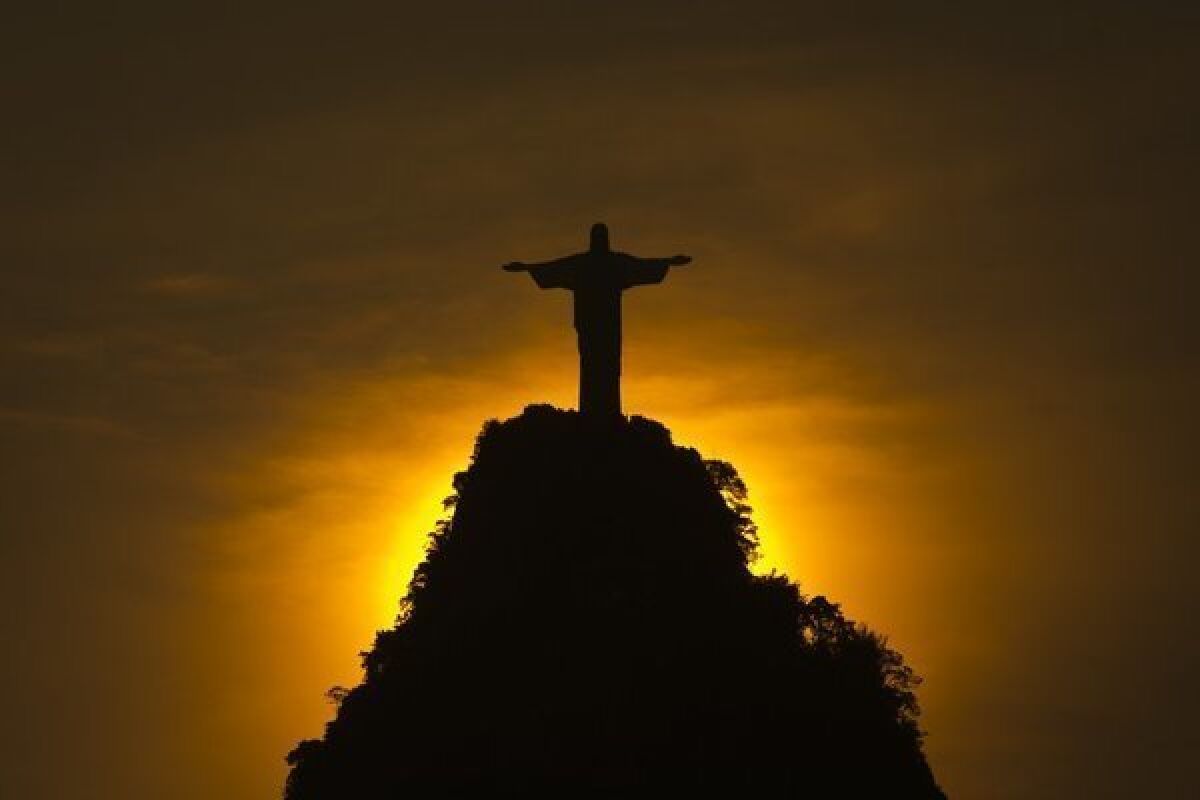 2012 ranked among one of the 10 warmest years on record, according to new global temperature data from NASA and NOAA. Rio de Janeiro hit a record of 109.7 degrees in December.