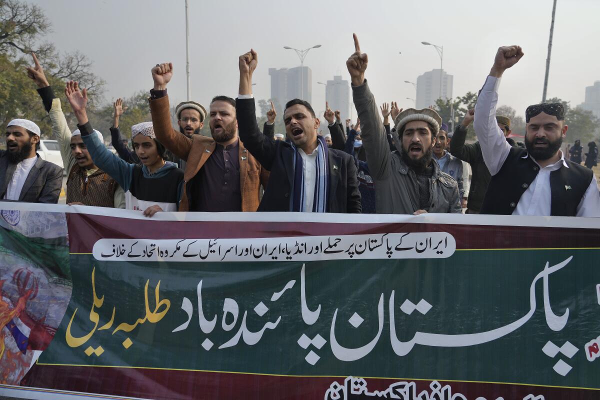 People protesting against Iranian missile attack on Iran-Pakistan border area