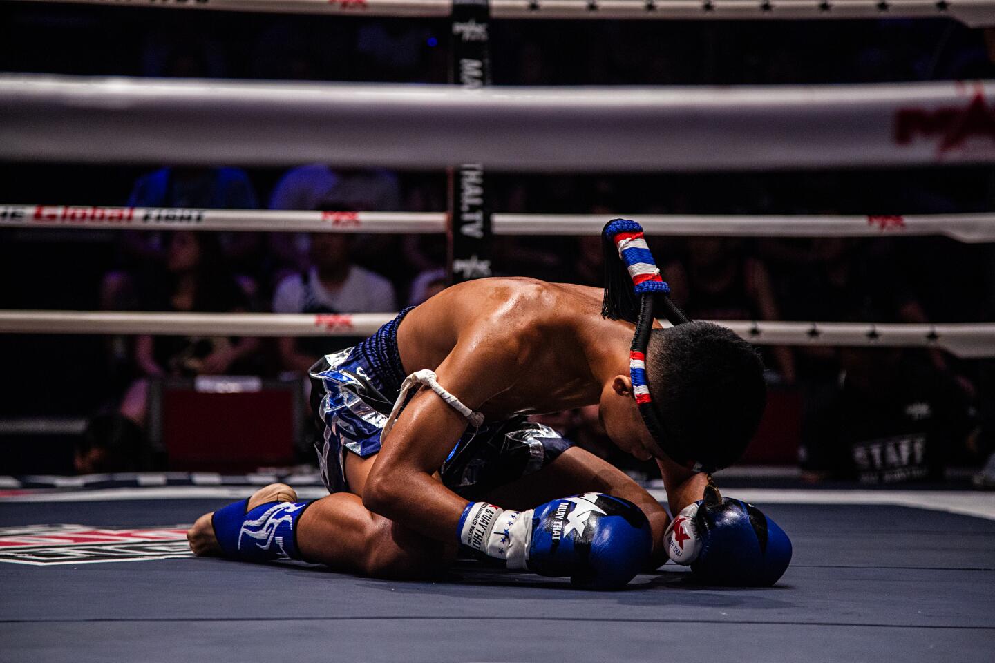 Muay Thai boxer
