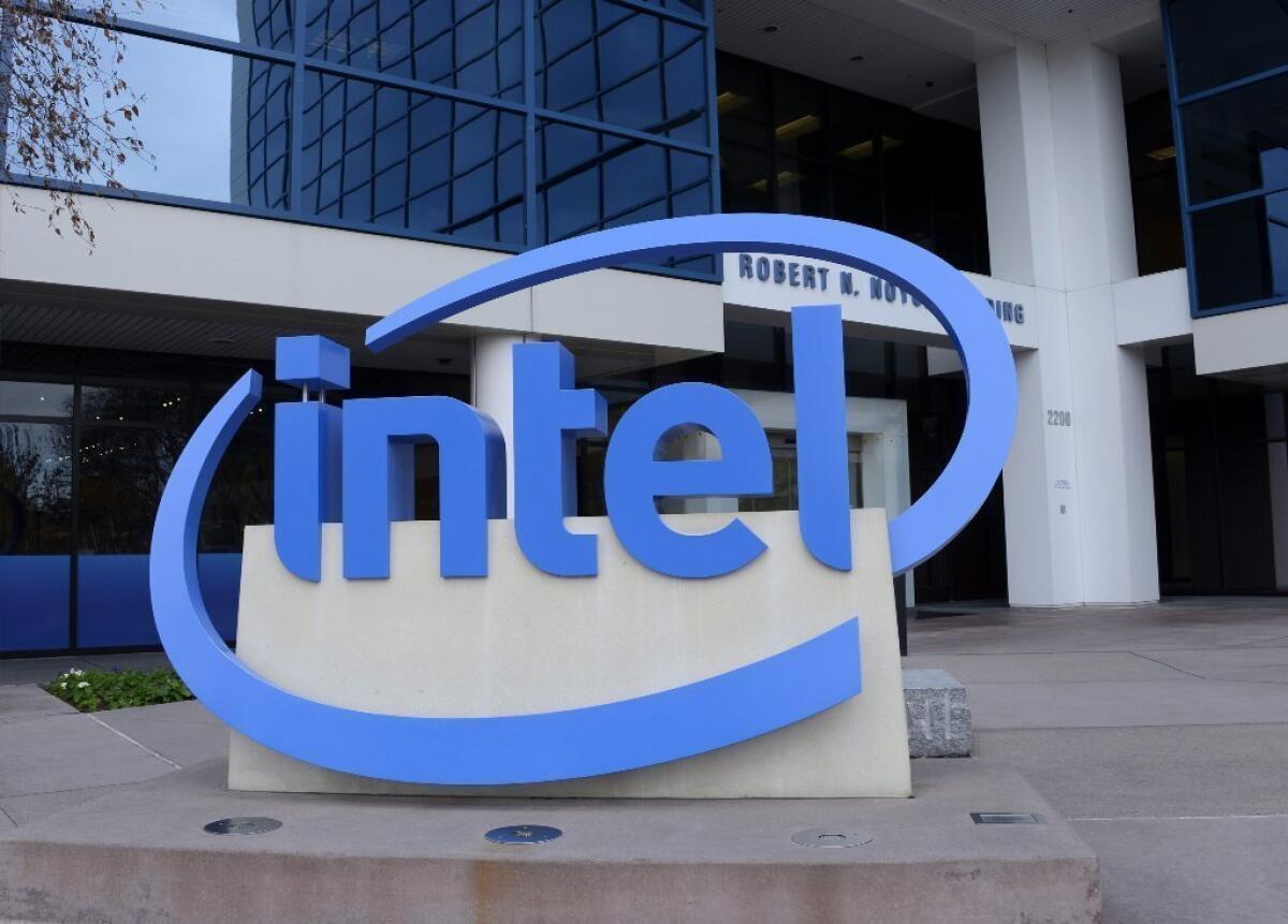 Intel announced it is working on a new Internet TV service and a set-top box.
