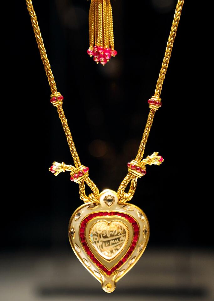 Taj Mahal Diamond Pendant Necklace