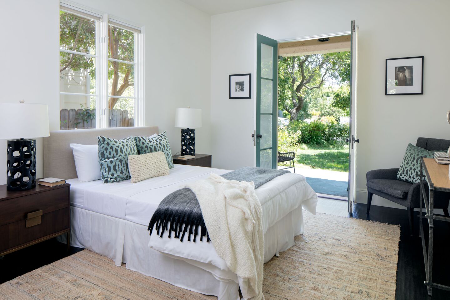 Geena Davis' Pacific Palisades house: a bedroom