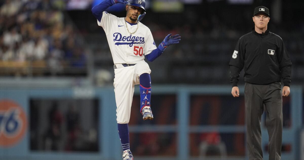 Mookie Betts continues his torrid start to lead Dodgers past the Nationals