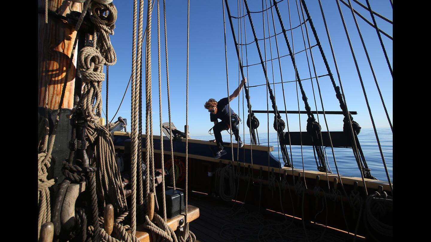 tn-tallship-lady-washington-arrives-20180201-024