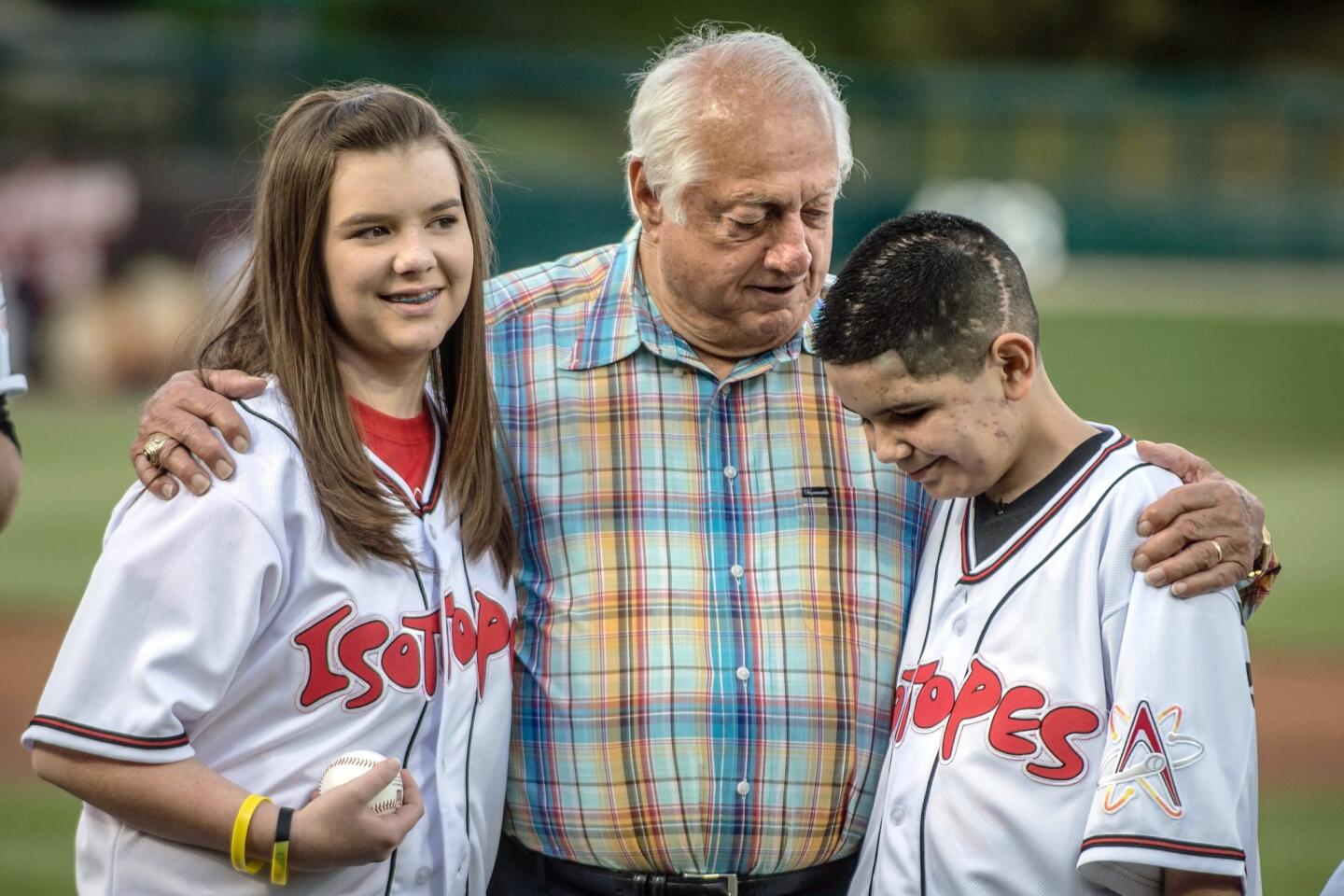 Tommy Lasorda still inspires joy in baseball