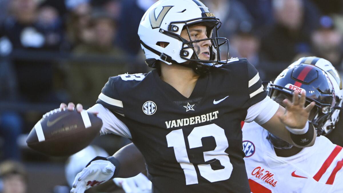 Dores take game one of Saturday DH – Vanderbilt University