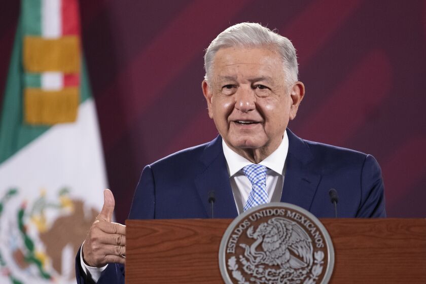 López Obrador apoya que aspirantes presidenciales renuncien a sus cargos el lunes