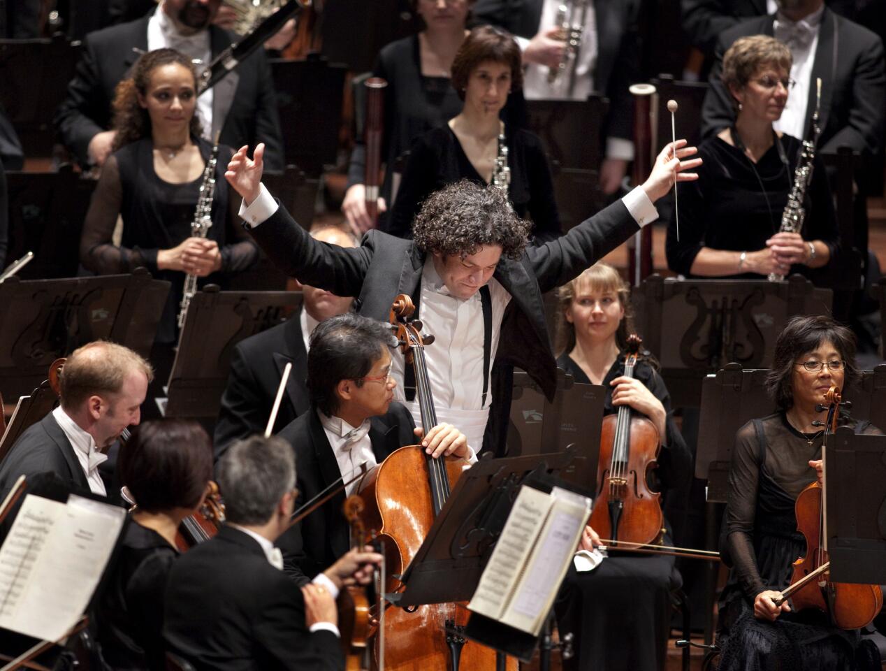 Dudamel's fall 2009 gala took a musical toll with performances that were full of fire but not yet fully focused. By the time Dudamel repeated the program the following spring, the players had become more familiar with him, and the conductor had intensified his interpretations of the scores.