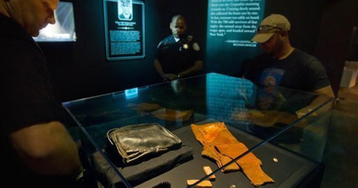Items from Titanic officer whose death is still controversial on display in  Las Vegas