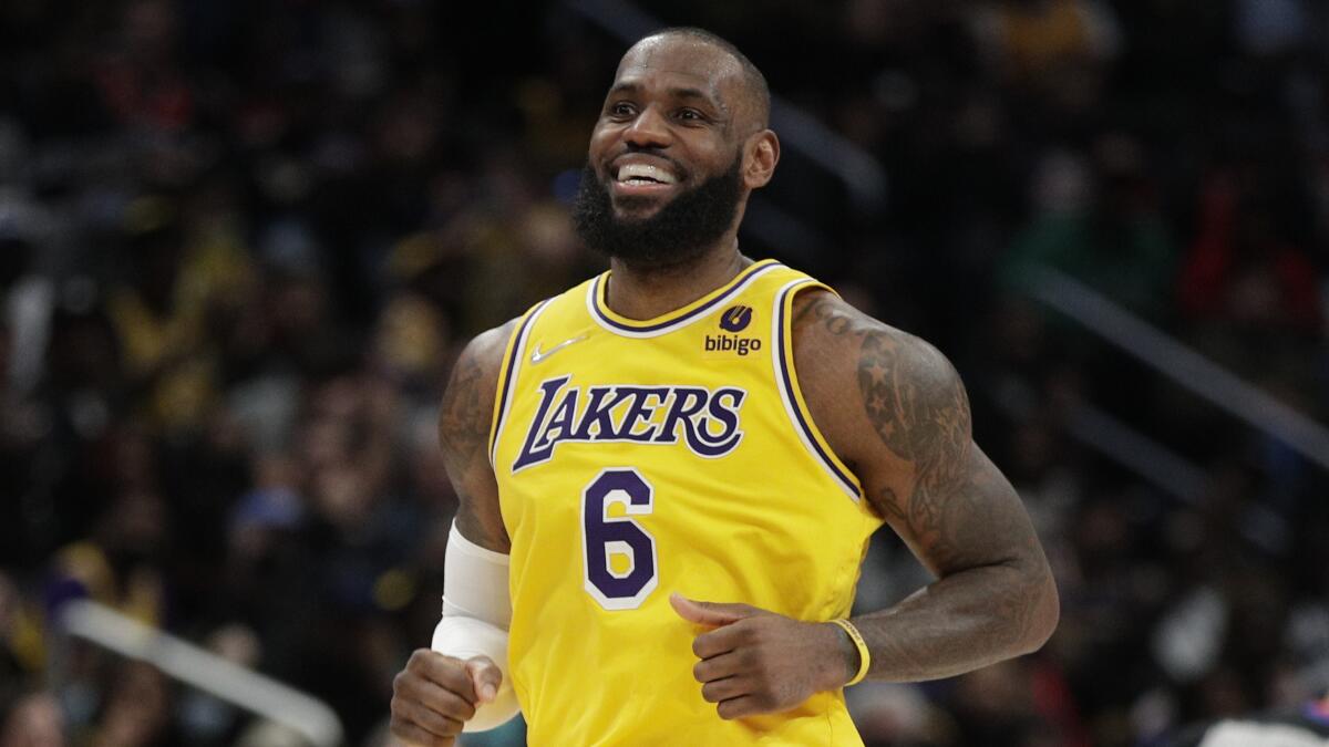 Lakers' free agency takeover earns LeBron James' seal of approval