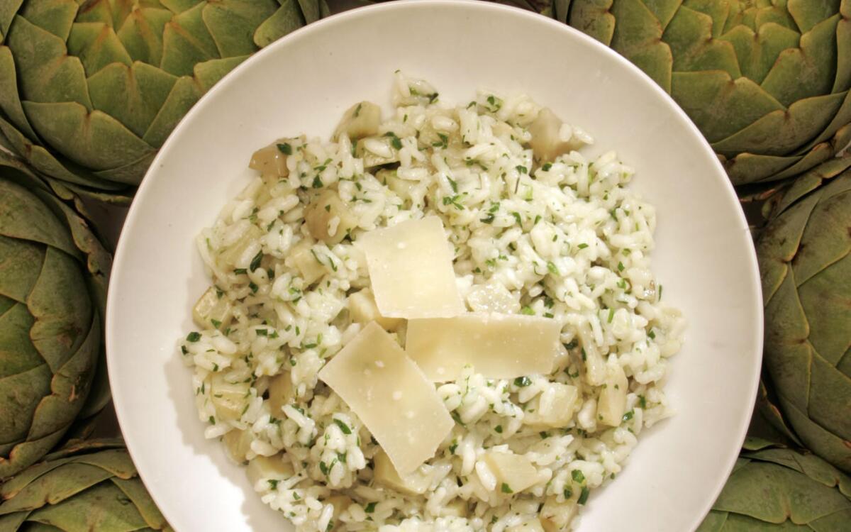 Artichoke risotto with lemon zest