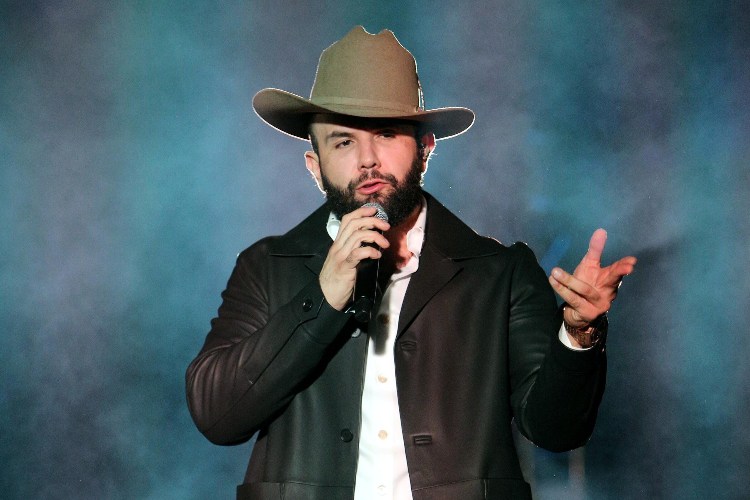 Carín León se une al 'Hackney Diamonds Tour' de The Rolling Stones - Los Angeles Times