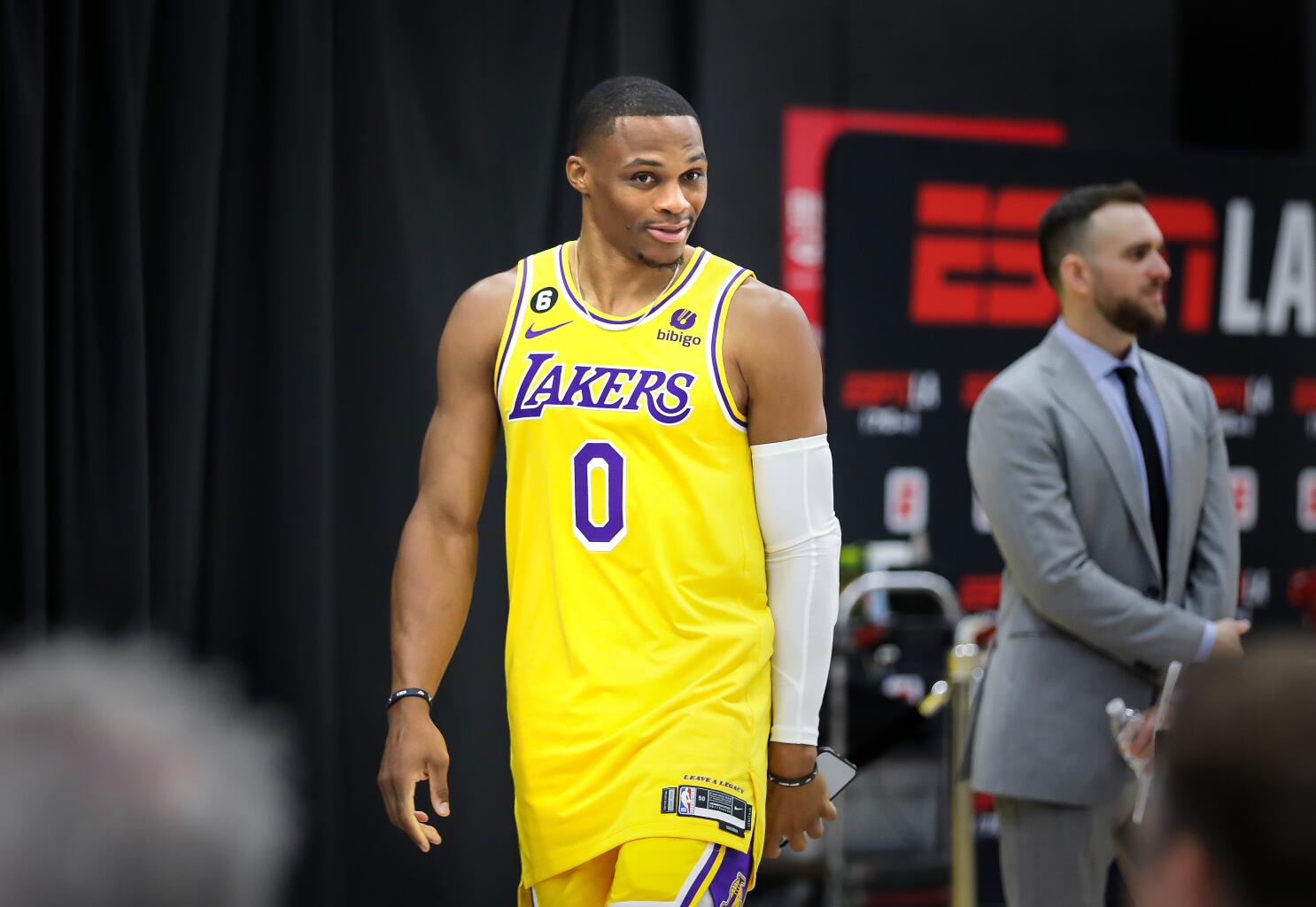 PHOTOS: The Lakers have some very good dogs - Silver Screen and Roll