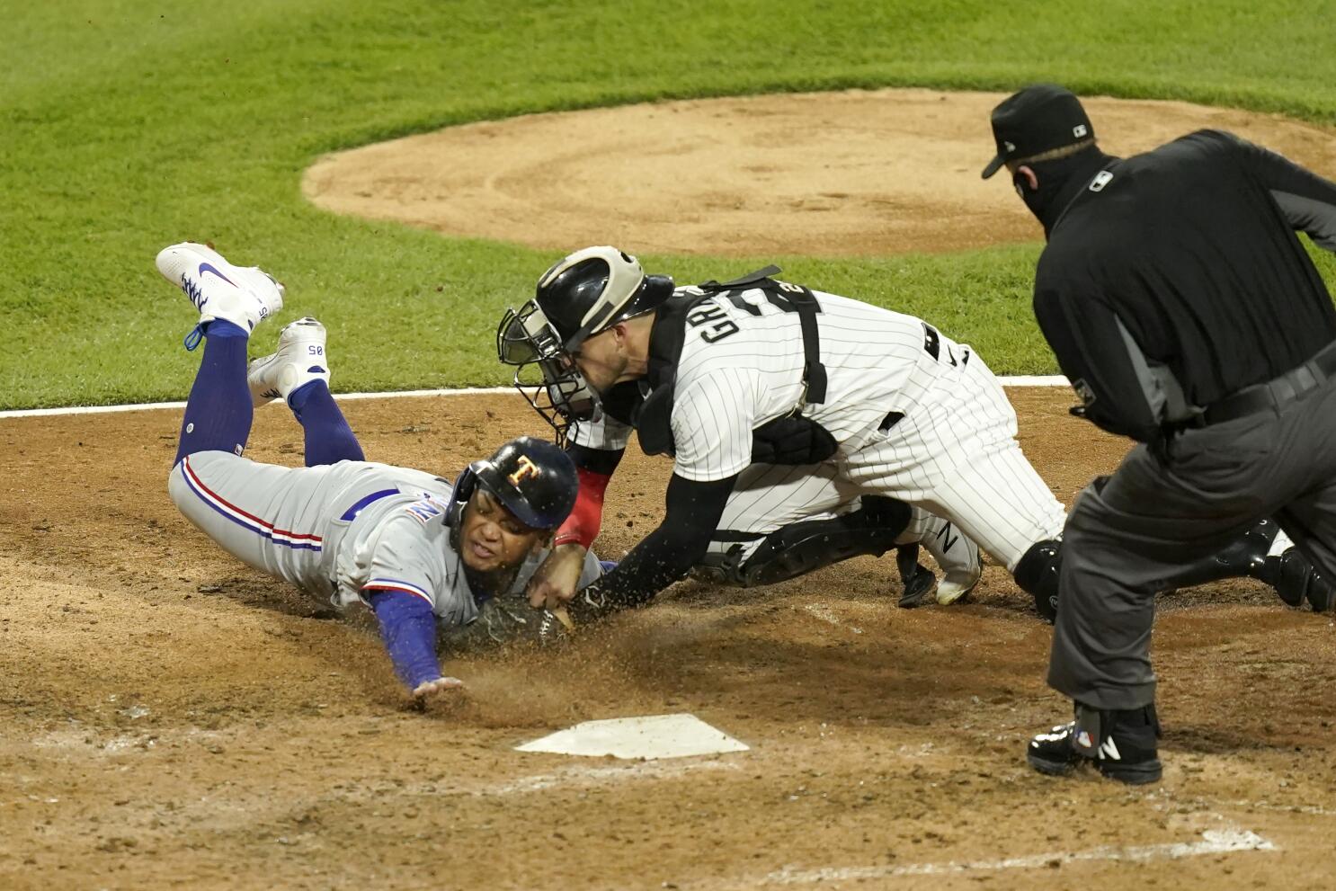 Nick Madrigal ties game for White Sox in first at-bat back with