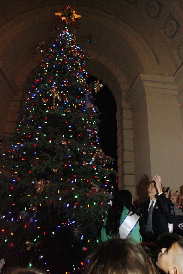 Pasadena City Hall Christmas tree lighting