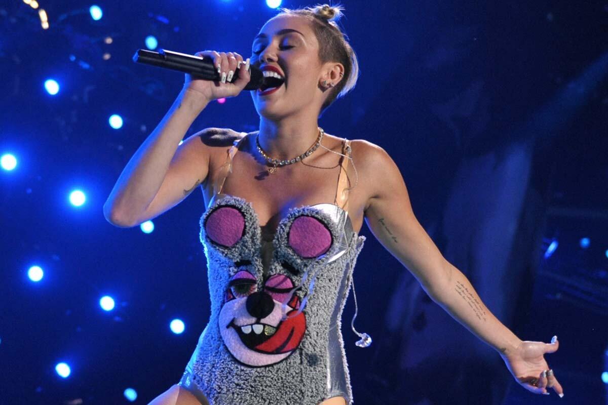 When Miley twerks, the media go berserk
