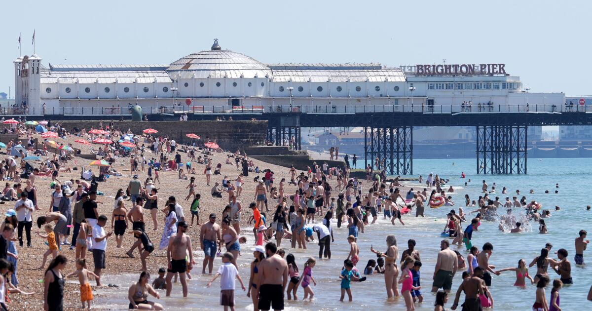 Europe Faces Unprecedented Early Heat Wave: Record-Breaking Temperatures and Tragic Losses Europe Faces Unprecedented Early Heat Wave: Record-Breaking Temperatures and Tragic Losses