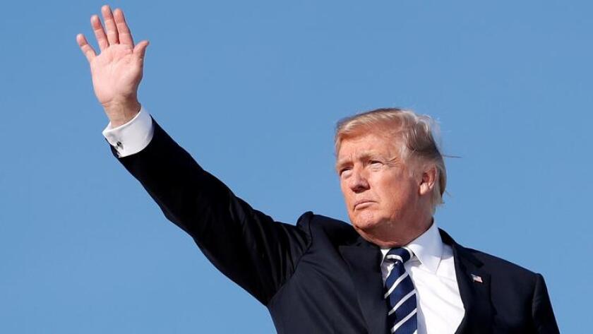 Trumps Onetime Campaign Manager Manafort Faces 12 Charges - 