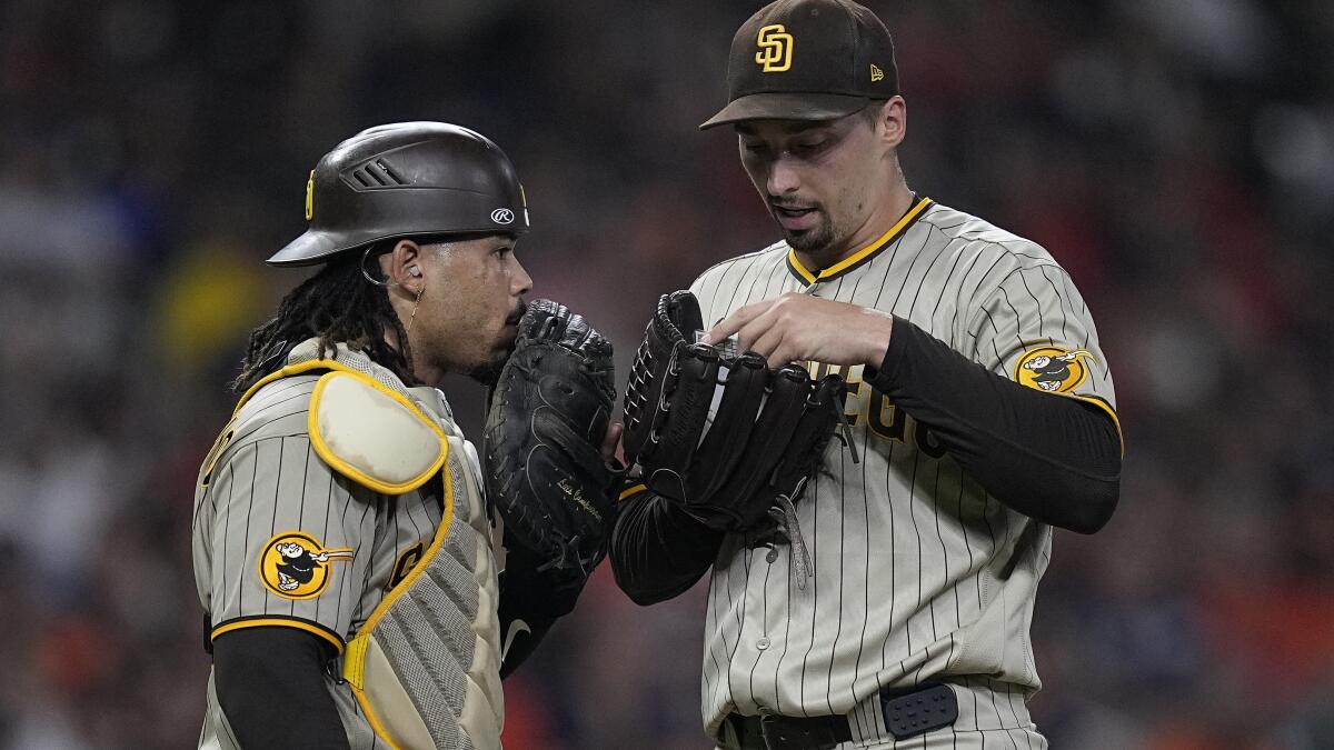 Blake Snell shines as Padres rout Astros in first game of road