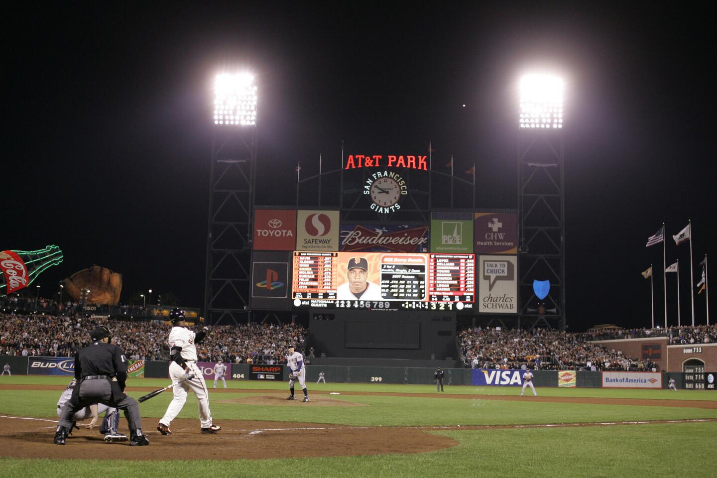 Barry Bonds, hits Homerun #715 passing Babe Ruth on the all-time