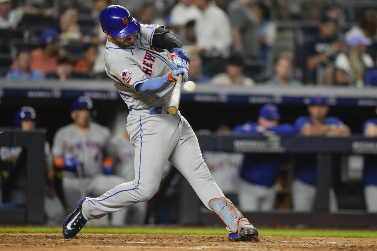 Starling Marte SMASHES a Three-Run Home Run! 1st HR of 2022!, New York  Mets