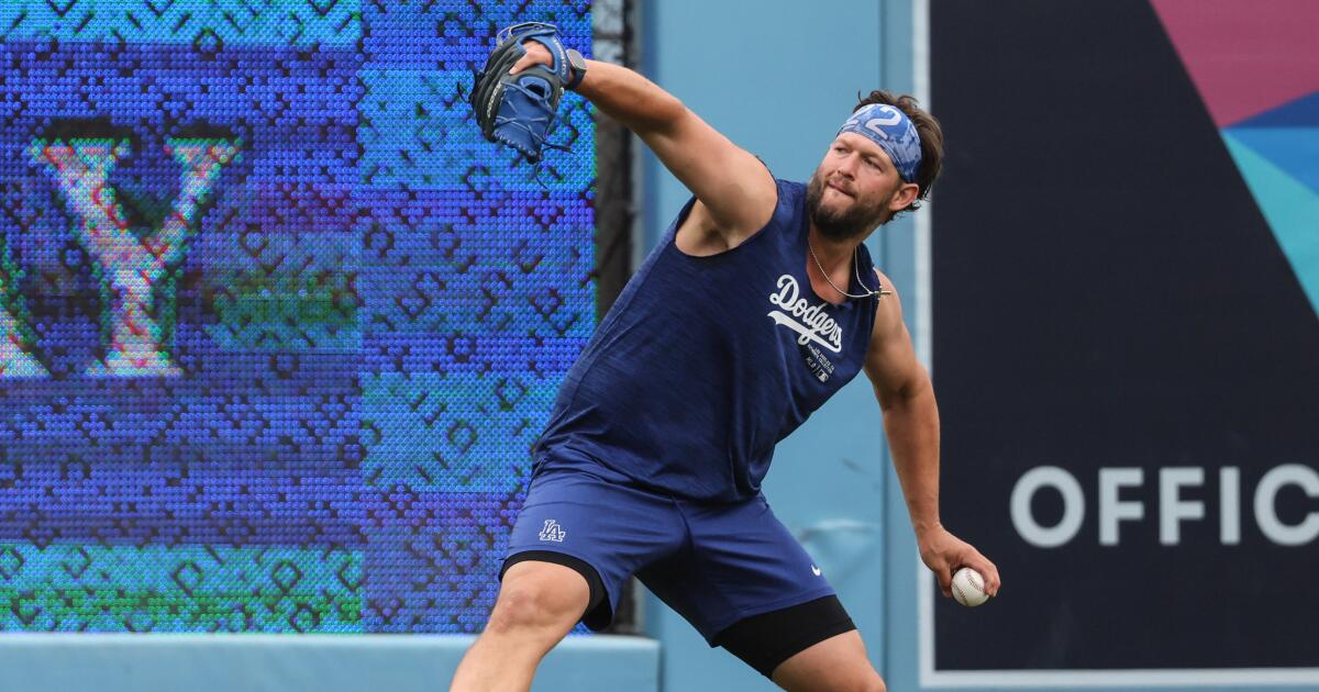 Clayton Kershaw won’t throw for at least a week after feeling soreness in shoulder