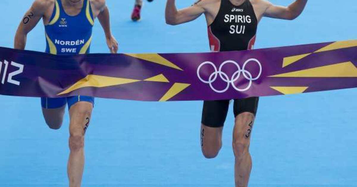 London Olympics Historic photo finish in women's triathlon Los