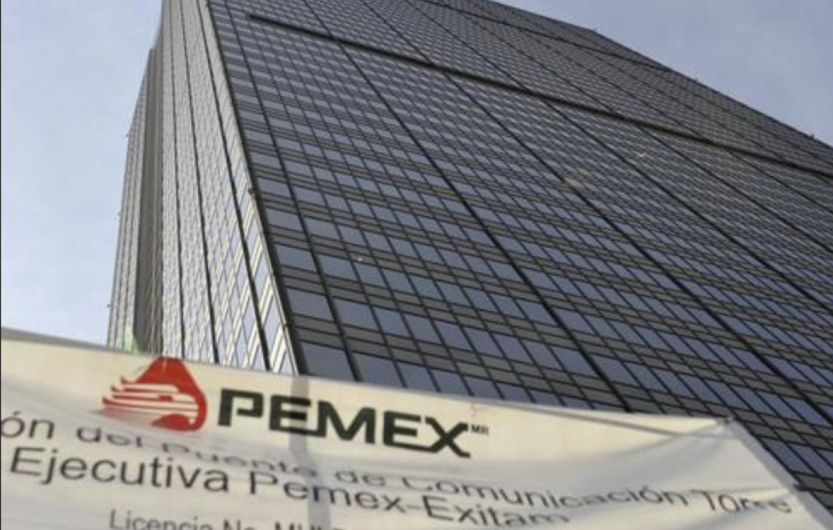 Vista del viernes 6 de enero de 2012, de la Torre Corporativa de Petróleos Mexicanos (PEMEX), ubicada en Ciudad de México.