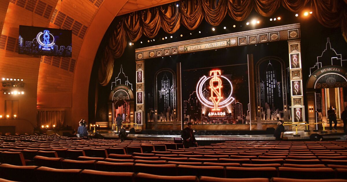 Writers Guild clears path for Tony Awards to proceed — with alterations