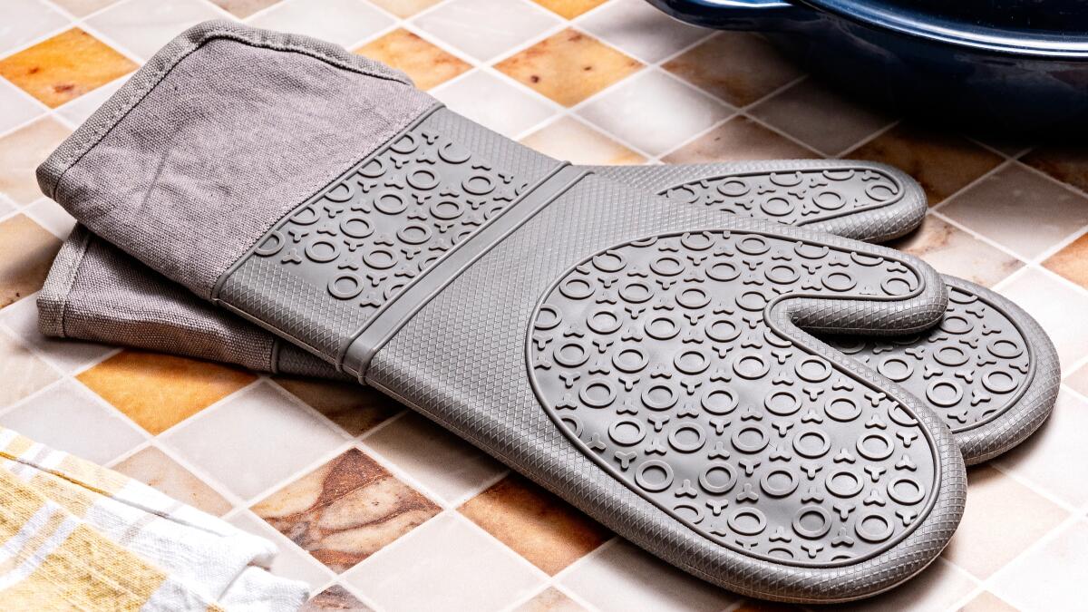 Get a grip on what makes a high-quality oven mitt - Vimarsana News