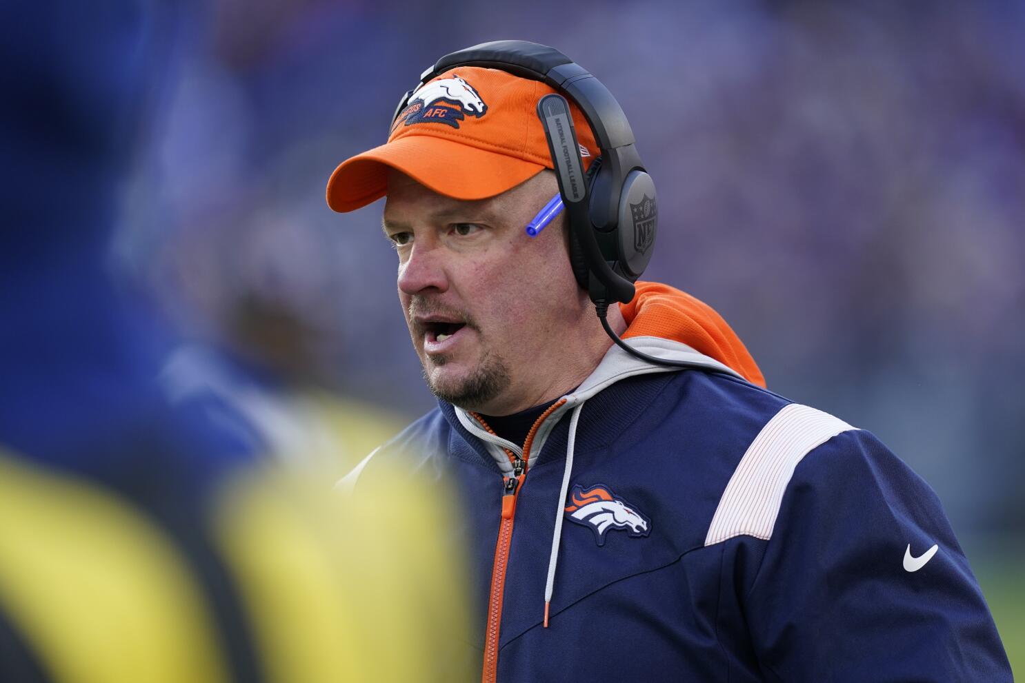 Broncos' Vic Fangio loses it on the sideline after Ravens run the