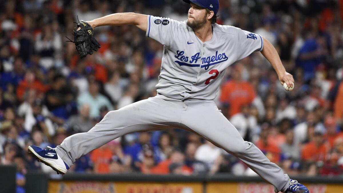 Clayton Kershaw moved by ovation for breaking Los Angeles Dodgers