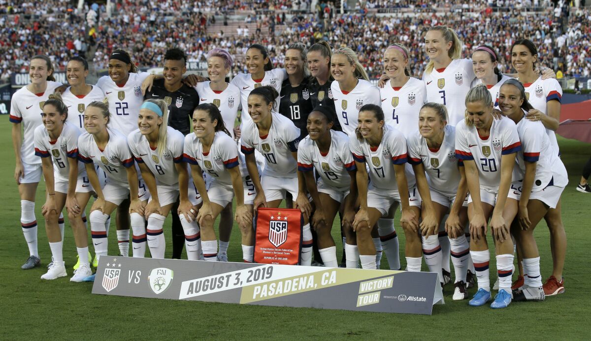 The U.S. soccer team poses for a photo before an international friendly soccer match against Ireland in Pasadena, Calif., Saturday, Aug. 3, 2019. (AP Photo/Alex Gallardo)