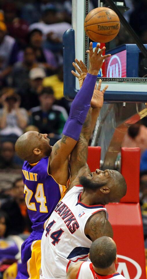 Kobe Bryant, Ivan Johnson