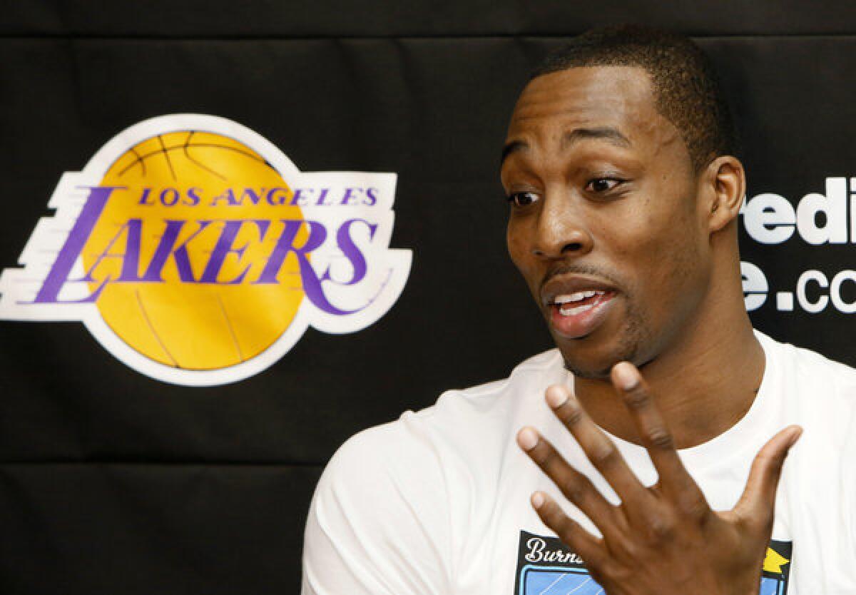 Dwight Howard says he'd 'love' to re-sign with Lakers, but wants