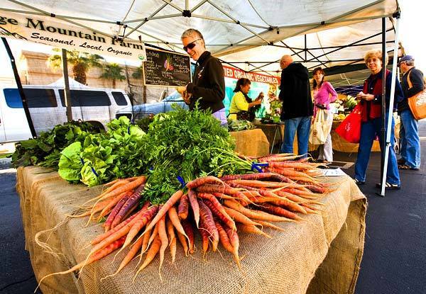 The Sage Mountain Farm stand, from Aguanga, sells organic carrots, lettuces and other vegetables at the Palm Springs farmers market. RELATED: INTERACTIVE MAP: Explore your local farmers market More recipes from the L.A. Times Test Kitchen Pick out a wine with Times restaurant critic S. Irene Virbila