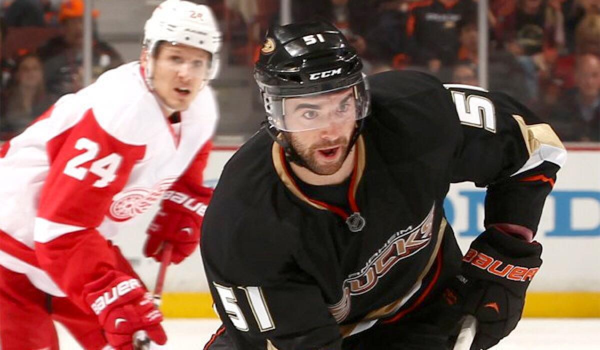 Forward Kyle Palmieri signed a three-year contract extension worth $4.4 million with the Ducks on Friday.