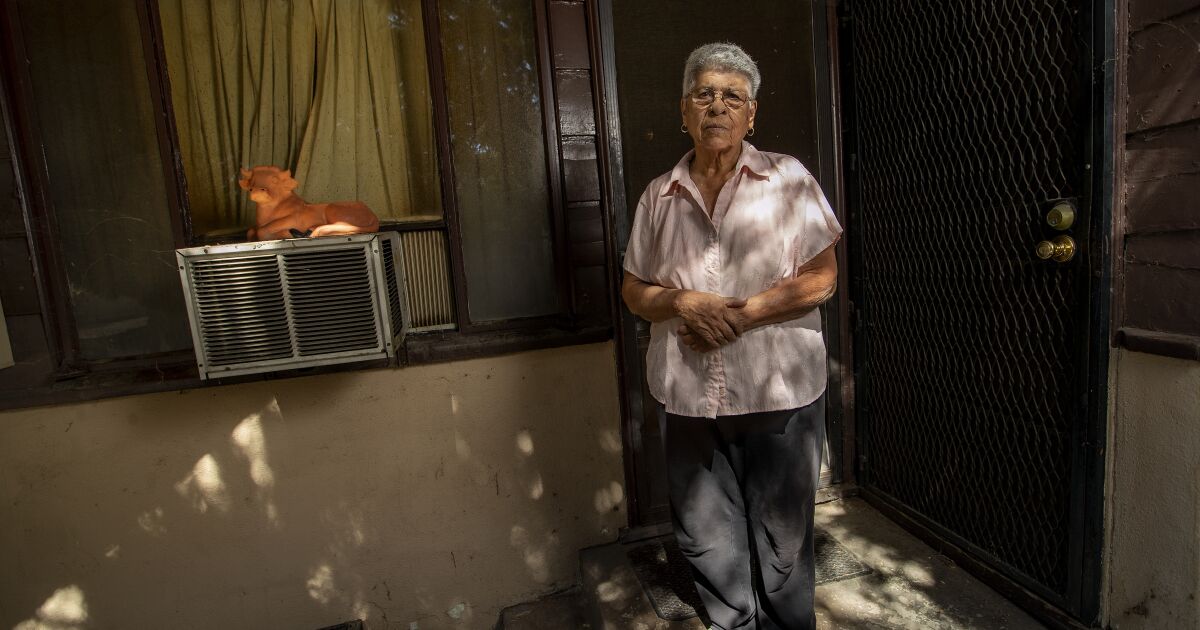 ‘Selling Sunset’ star evicting rent-controlled tenants whose landlord set fire to their homes ‘Selling Sunset’ star evicting rent-controlled tenants whose landlord set fire to their homes