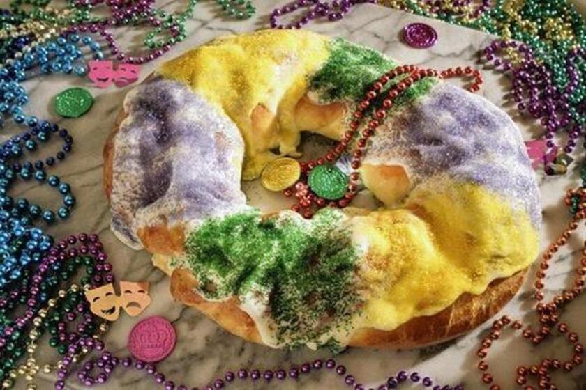 Recipe: Mardi Gras king cake