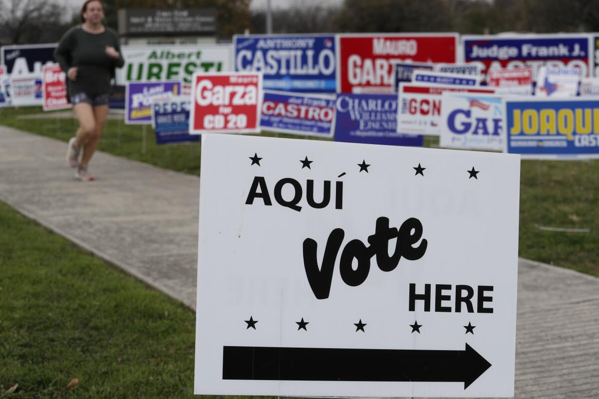 En la jornada electoral de este Súper Martes, el voto latino podría ser clave para Bernie Sanders.