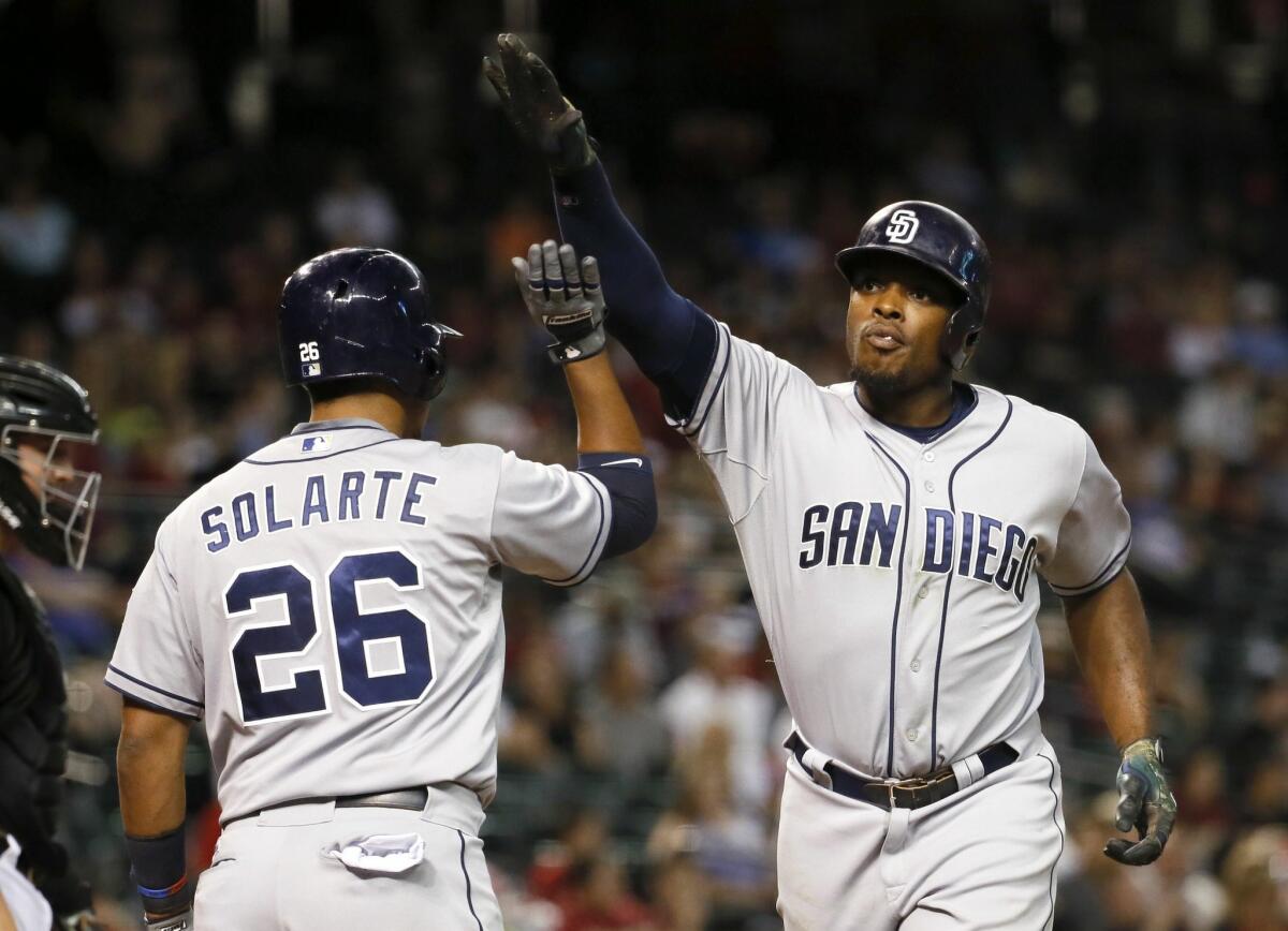 Diamondbacks blow lead with two outs in bottom of 9th, fall to Padres