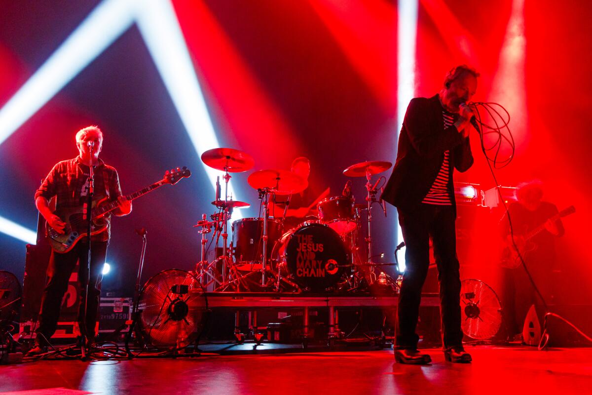 The Jesus and Mary Chain durante su presentación del pasado fin de semana.