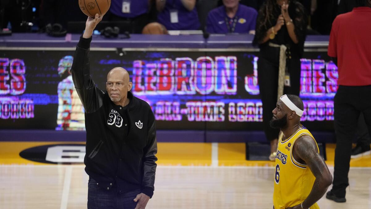 LeBron, Kobe Headline Final 25 as NBA Reveals Complete 75 Greatest