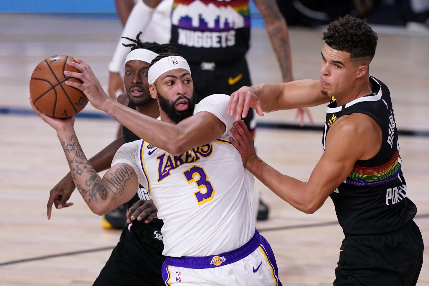 Lakers build 3-1 edge