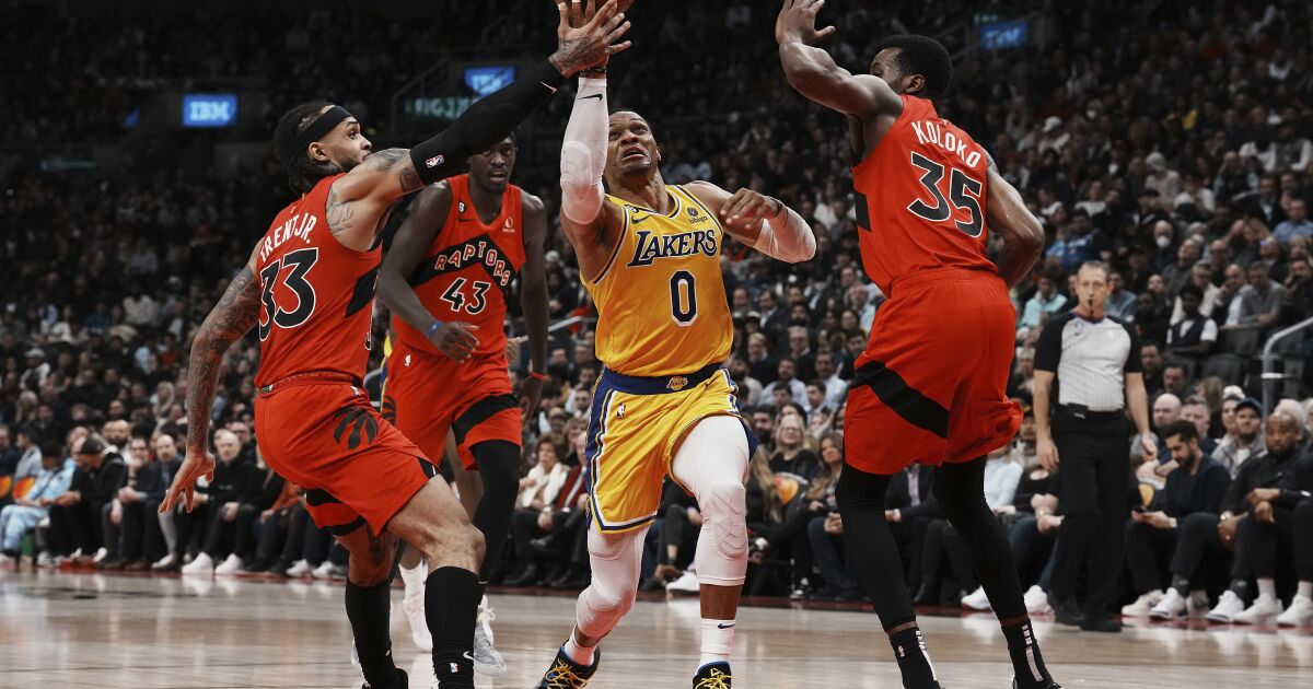 LeBron James et Anthony Davis absents alors que les Lakers perdent face aux Raptors