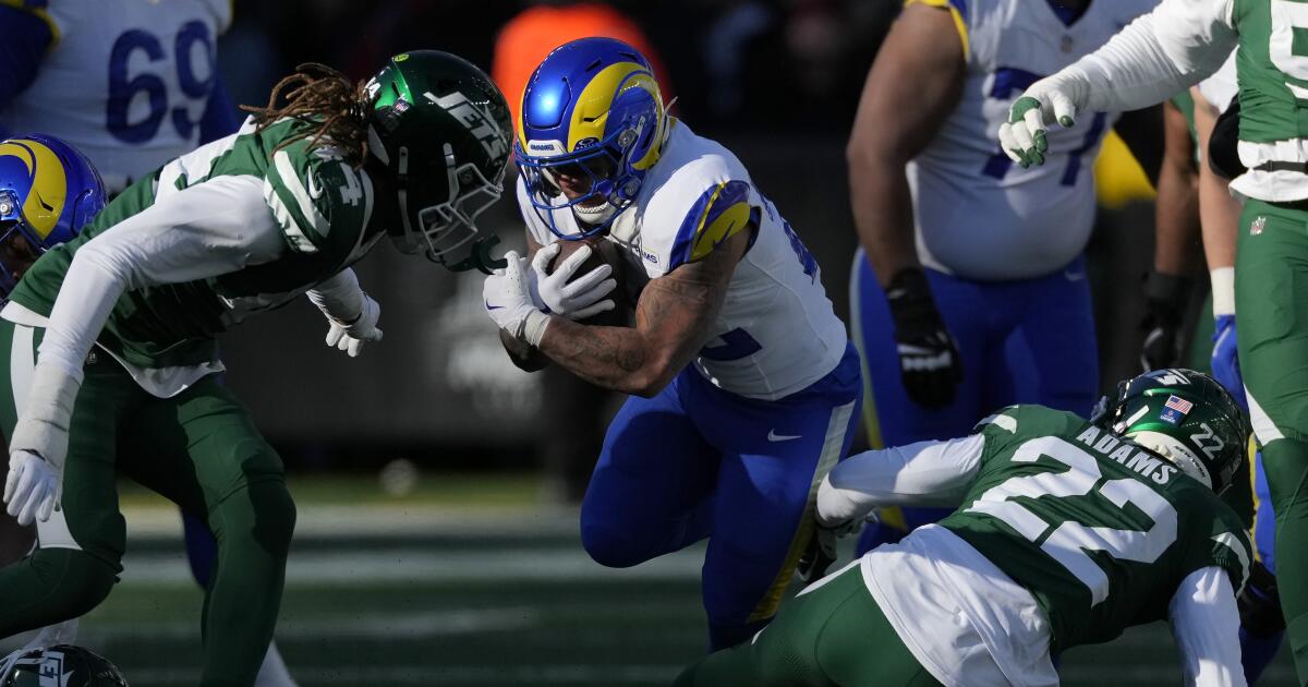 Rams rally late to defeat Jets, bolstering their playoff hopes - Los ...